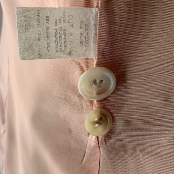 Garfield & Marks | Cream Blazer - Picture 8 of 9